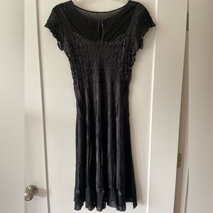 Komarov size small black crinkle cocktail dress